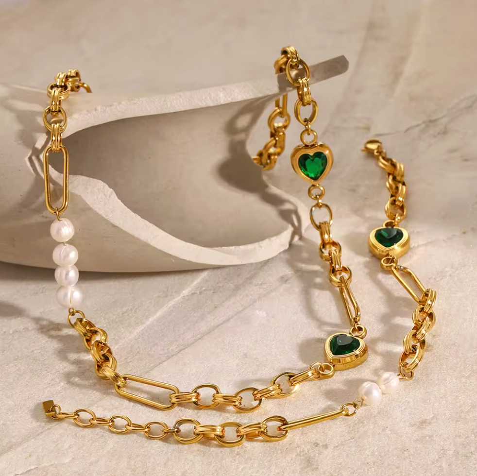 The Emerald Heart Pearl Set