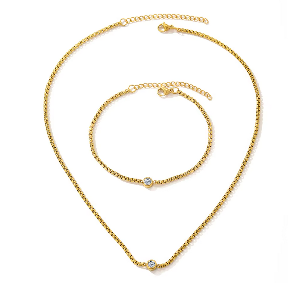 Aurelia Gold Box Chain Set